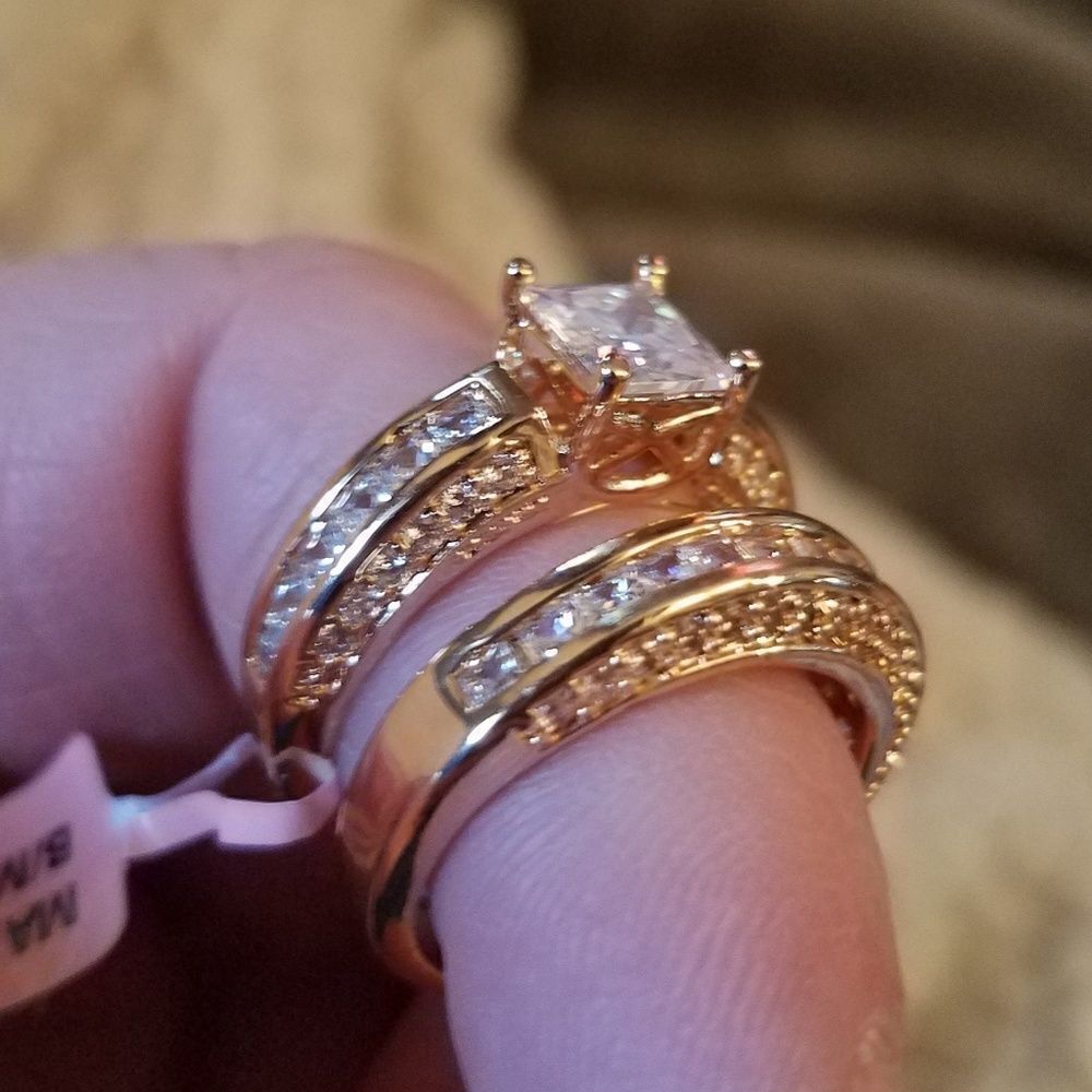 Size 7 Rosetone ring